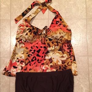 Pineapple bay halter tankini 18w only worn twice!
